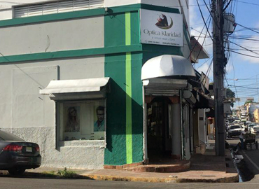 avatar mx-auto white